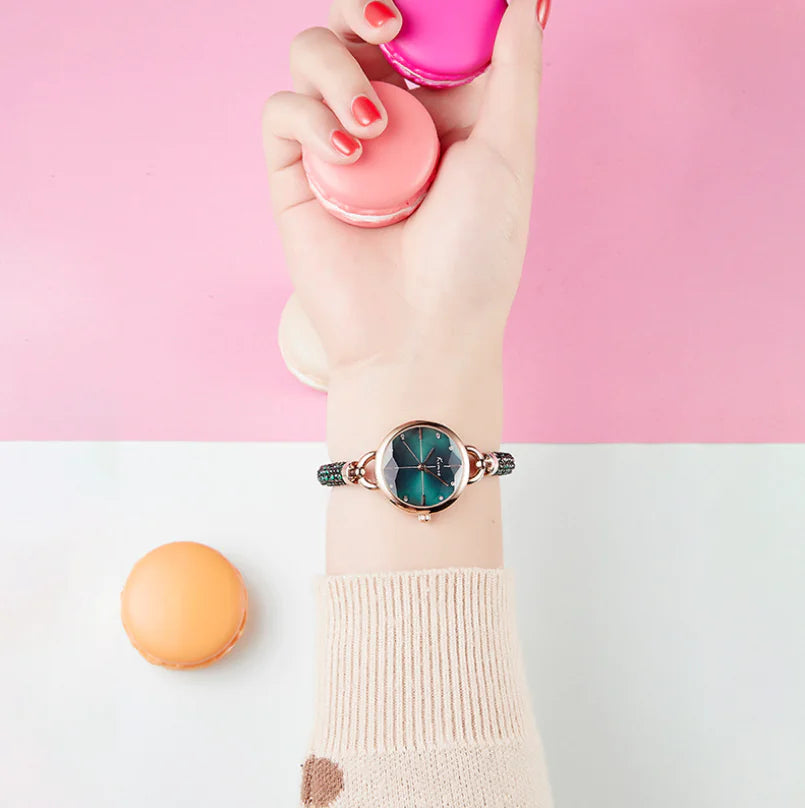 2019 Fashionable Korean Gold Quartz Bracelet Watch
